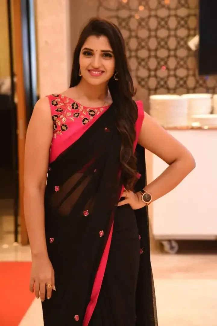 Indian TV Actress Shyamala In Black Saree